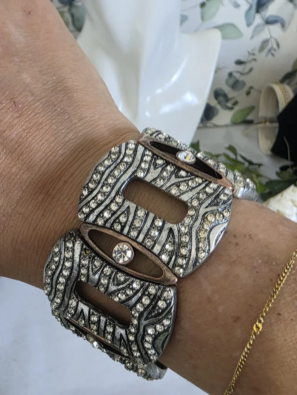Bold Vintage-Style Rhinestone & Filigree Cutout Statement Stretch Cuff Bracelet